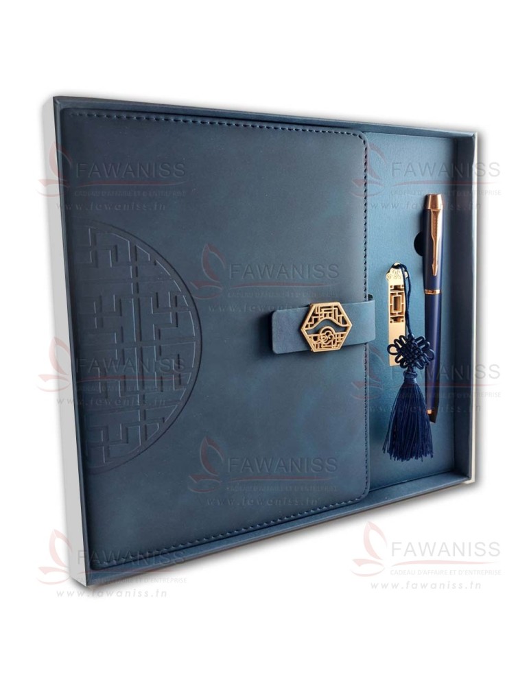 Coffret Set 3 Pièces Personnalisé Bloc-notes A5 Similicuir + Clé USB 16 Go en Métal + Stylo en Métal Coffret Set 3 Pièces Personnalisé Bloc-notes A5 Similicuir + Clé USB 16 Go en Métal + Stylo en Métal